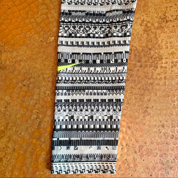 NIKE Pro Dri Fit Leggings, NWOT - Picture 2 of 8